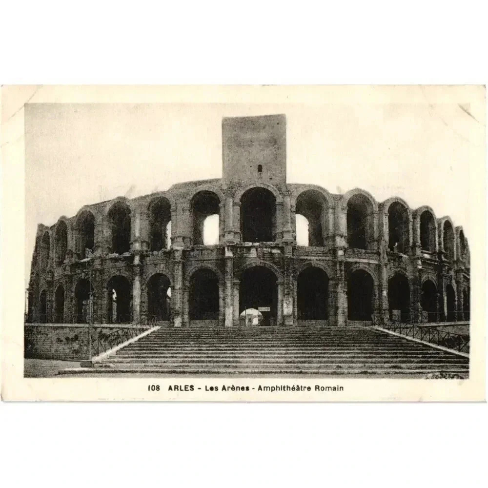 108 ARLES Les Arènes Amphithéâtre Romain France Postcard